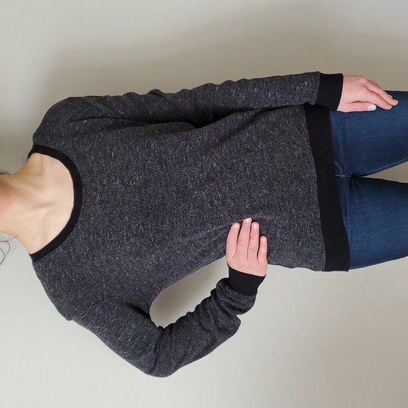 Aritzia Tops - Aritzia Wilfred top